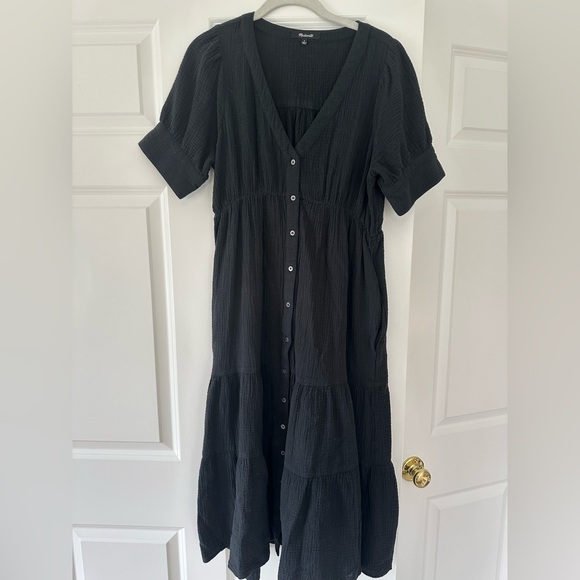 Madewell Lightspun Button-Front Tiered Midi Dress - Picture 2 of 4